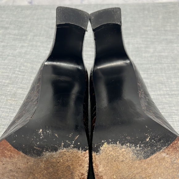 Stuart Weitzman BROWN PATENT SNAKE CLASSIC HEEL PUMPS - Picture 8 of 10